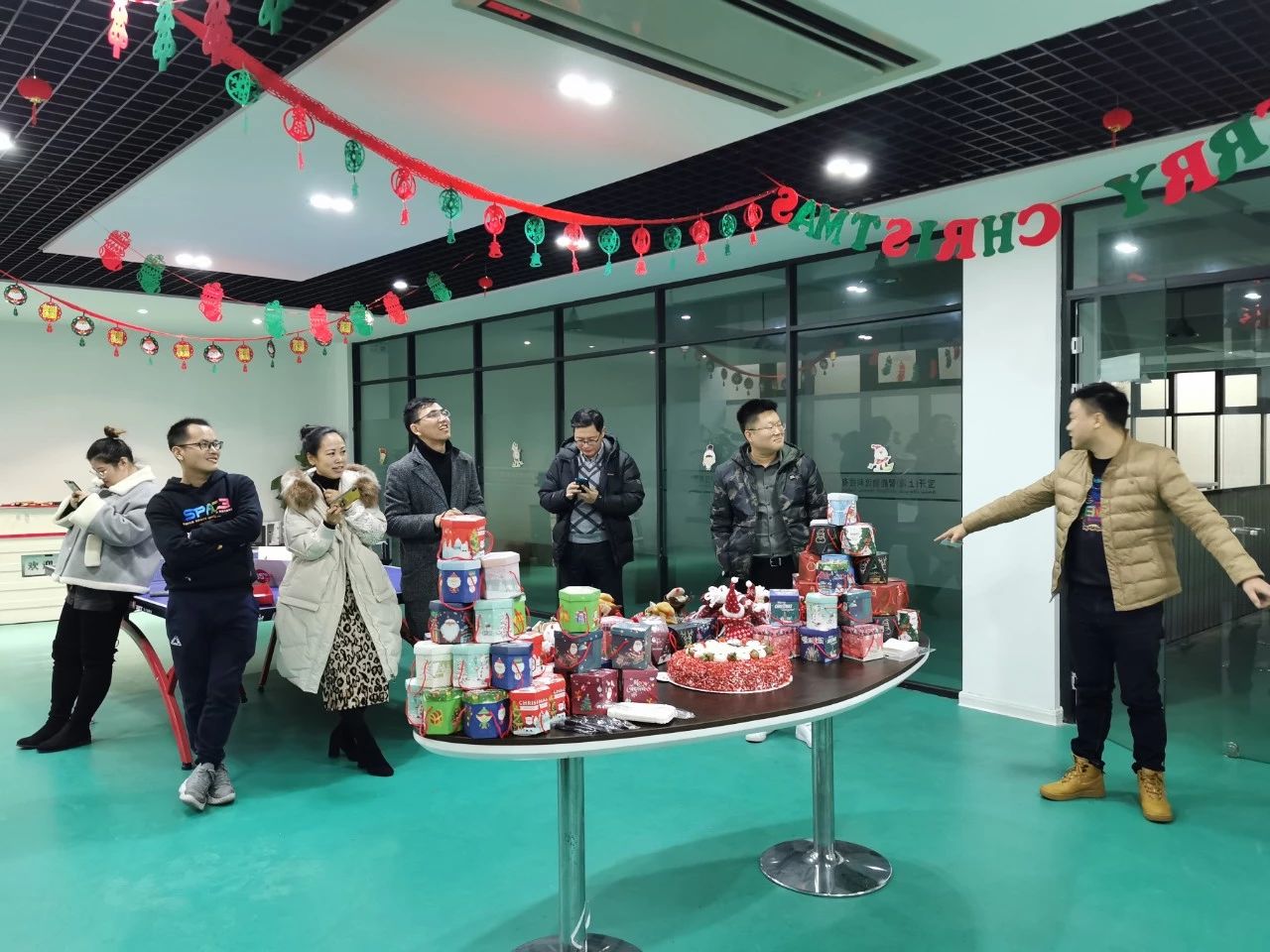 圣誕主題生日趴 | 濃情暖意平安夜，誕愿有你共前行